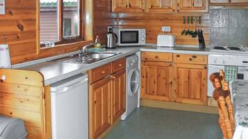 Fridge, oven, stovetop, toaster