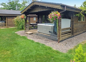 Terrace/patio - Timber lodge with one double and one twin. (Kentisbeare, Nr Cullompton)