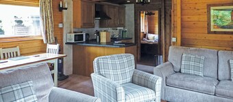 Timber lodge with one double and one twin.