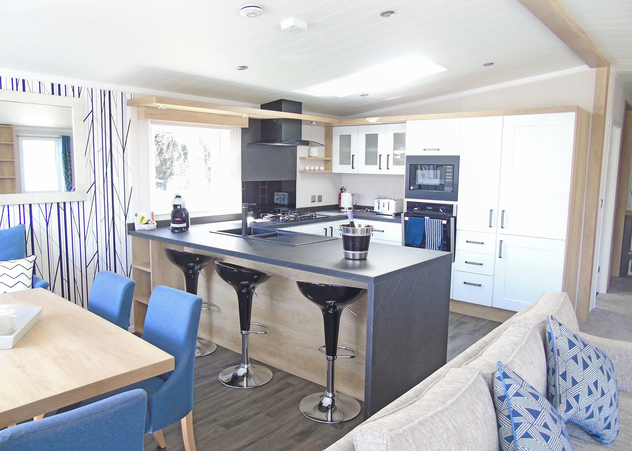 Fridge, oven, stovetop, toaster