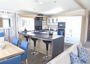 Fridge, oven, stovetop, toaster