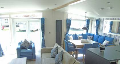 The Toronto Lodge is about luxurious family staycations.