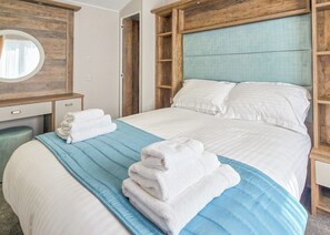 2 bedrooms - Spacious and contemporary holiday home providing superb space and comfort. (Lendalfoot)