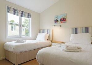 3 bedrooms, free WiFi - 3 bedroom accommodation in Carnmenellis, Nr Falmouth (Carnmenellis, Nr Falmouth)