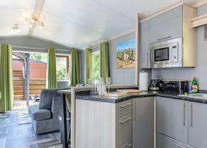 Fridge, oven, stovetop, toaster - 1 bedroom accommodation in Longnor, Nr. Buxton (Longnor, Nr. Buxton)