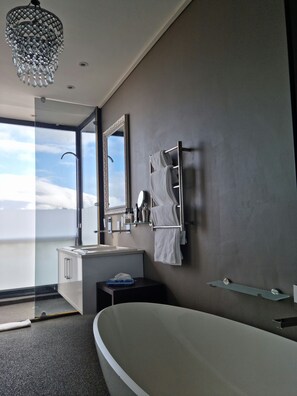 Appartement Standard, 2 chambres | Salle de bain