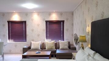 In-room safe, free WiFi