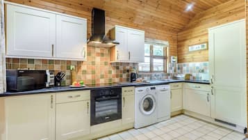 Fridge, oven, stovetop, toaster
