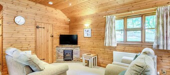 Luxury lodge with one king-size double and one twin.