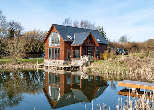Stunning lodge built on the edge of the lake.
