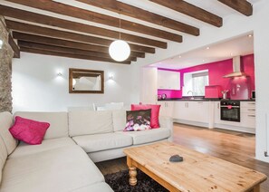 TV - Sleeping six, Above Town is a beautiful, two-storey cottage. (Watergate, Looe)