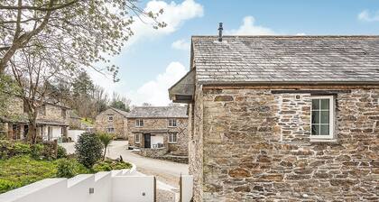 Sleeping six, Above Town is a beautiful, two-storey cottage.