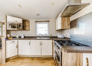 Fridge, oven, stovetop, toaster