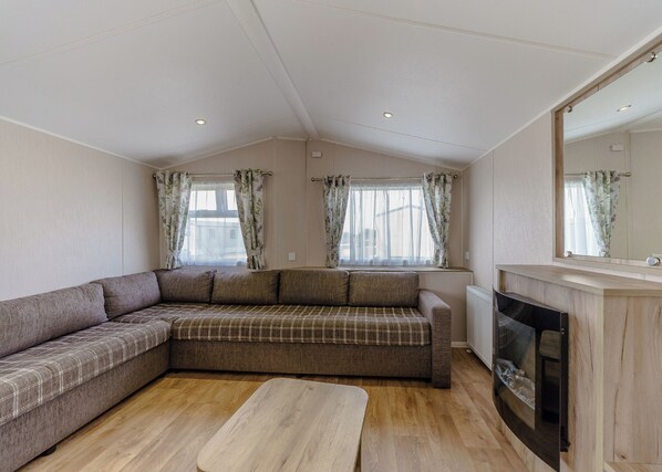 Unclassified image, 1 of 14, button