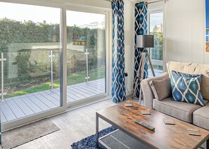 Uklassifisert bilde, 2 av 16, knapp