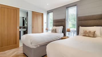 2 多间卧室、免费 WiFi