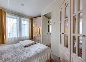 3 bedrooms