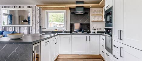 Fridge, oven, stovetop, toaster