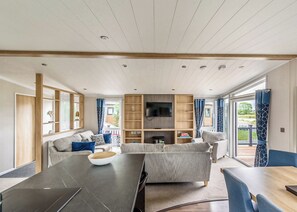 Living area - Luxury Lodge Hot Tub (Pet) (Potterhanworth)