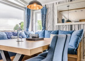 Dining - Luxury Lodge Hot Tub (Pet) (Potterhanworth)