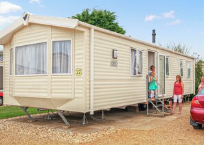 Exterior - With everything you need for the perfect seaside family holiday. (Hunstanton)