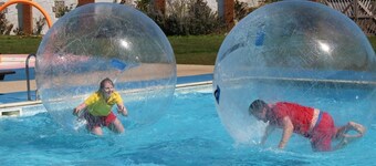 With everything you need for the perfect seaside family holiday.