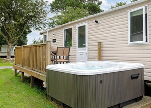 Terrace/patio - Modern and contemporary caravan. (Reynalton, Nr Narberth)