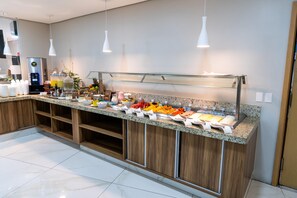 Petit déjeuner buffet compris tous les jours