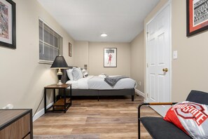 4 chambres, fer et planche à repasser, Wi-Fi, draps fournis