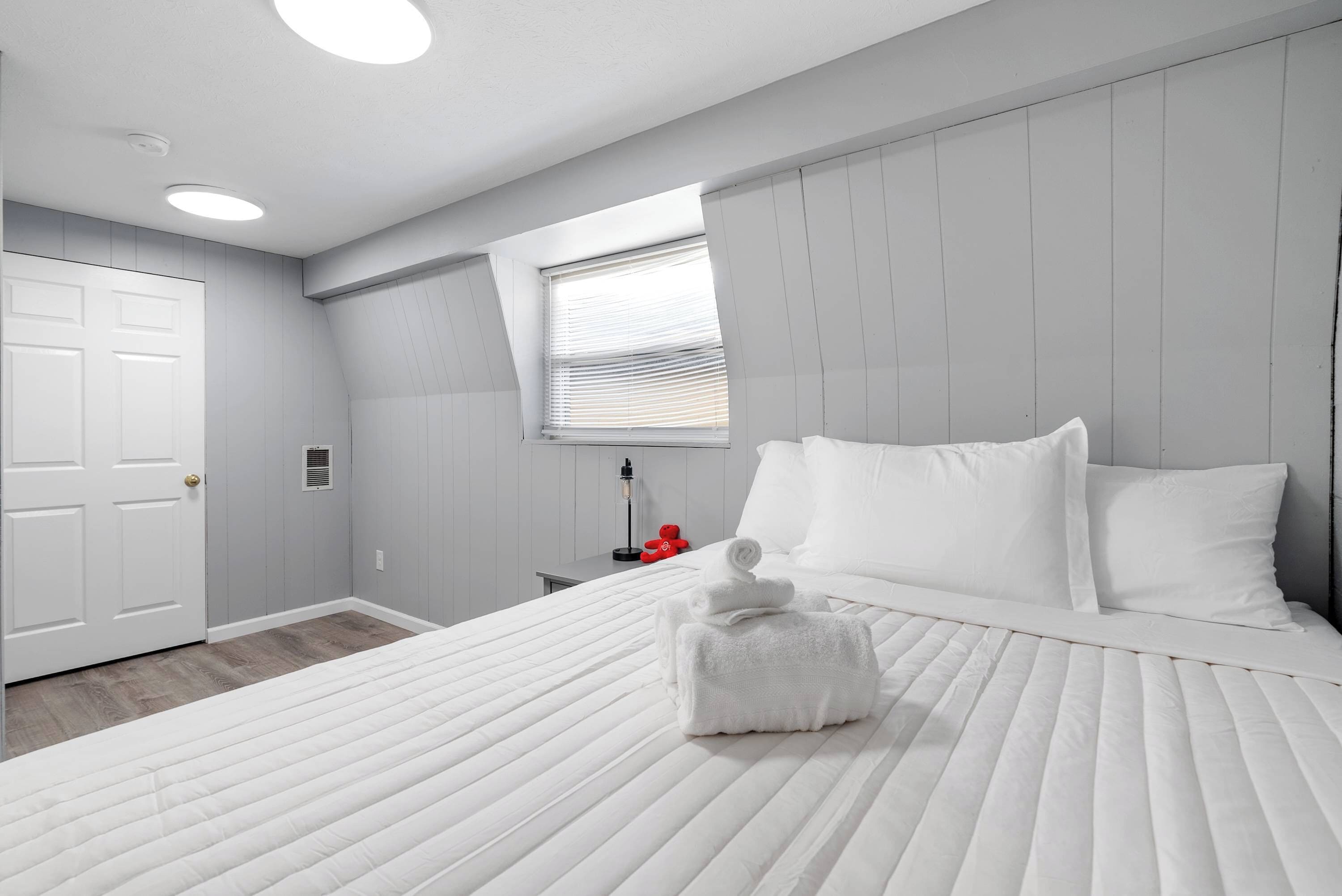 6 habitaciones, tabla de planchar con plancha, wifi y ropa de cama 