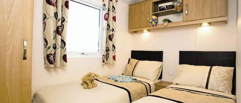2 bedrooms