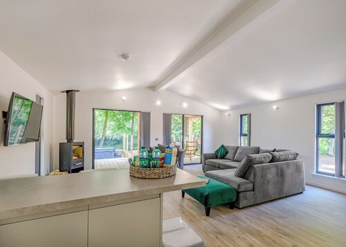 1 bedroom accommodation in Annbank, Ayr