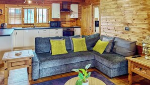 Living area - 2 bedroom accommodation in Market Bosworth, near Nuneaton (Market Bosworth, near Nuneaton)