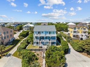Exterior - Oceanfront duplex with direct beach access and community pool, Spinnakers Reach (Emerald Isle)