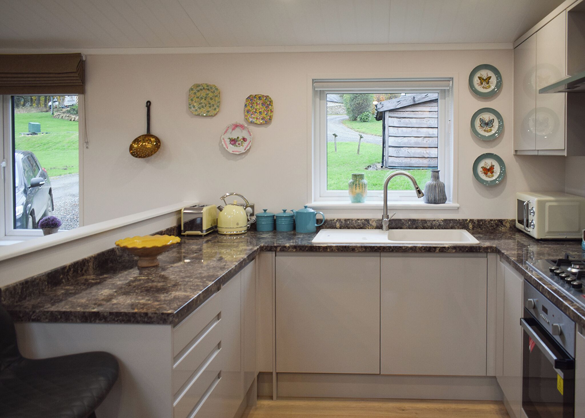 Fridge, oven, stovetop, toaster