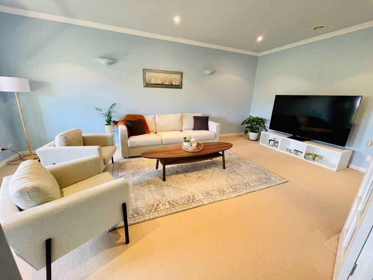 TV, offices