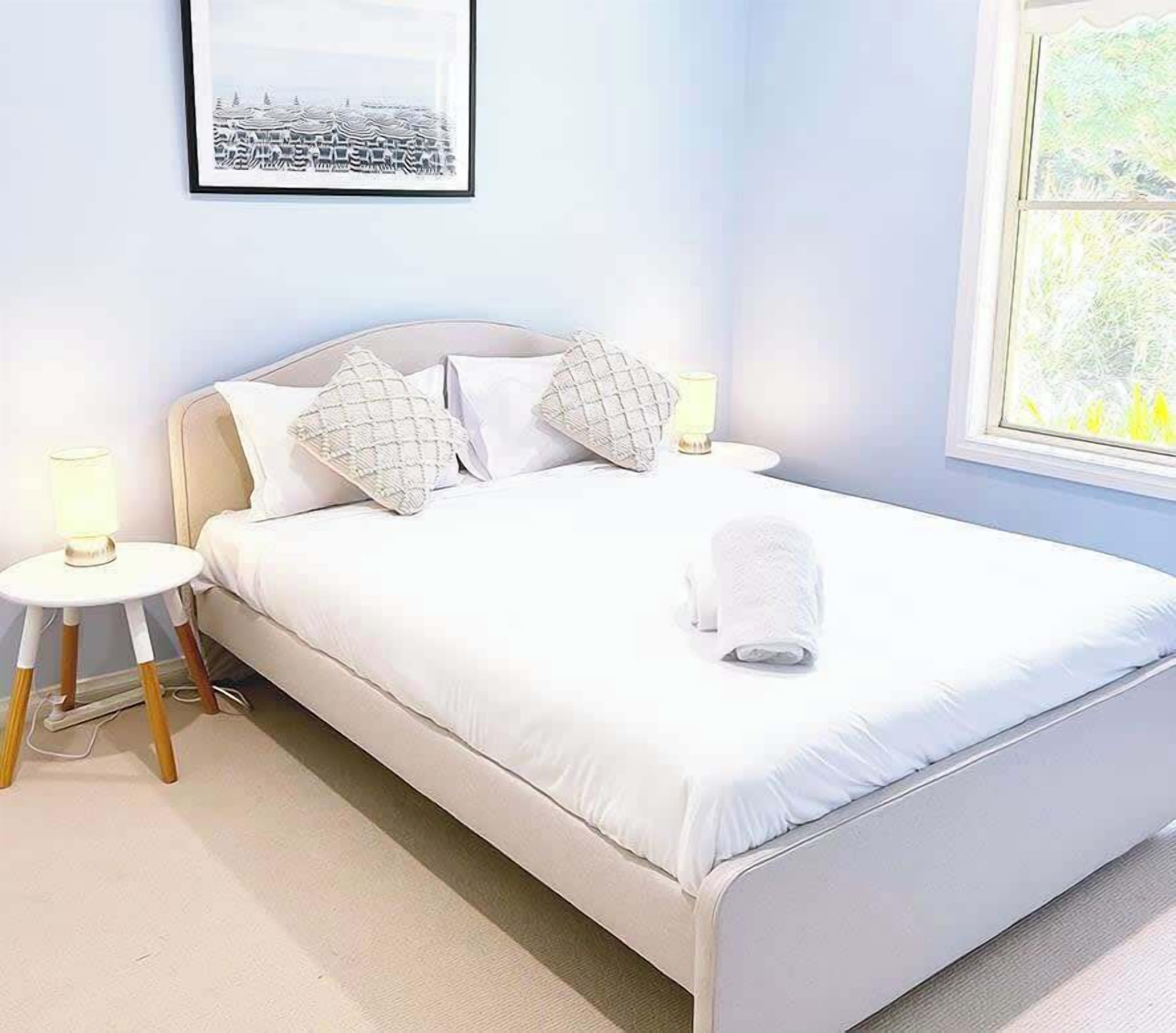 4 bedrooms, desk, iron/ironing board, travel cot