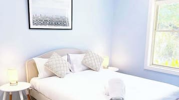 4 bedrooms, desk, iron/ironing board, travel cot