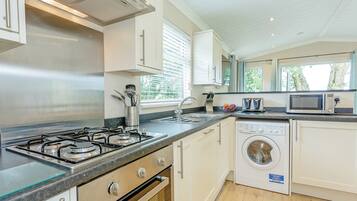 Réfrigérateur, four, plaque de cuisson, lave-vaisselle