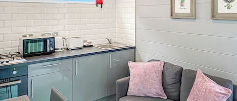 Fridge, oven, stovetop, toaster