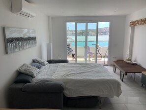 1 dormitori, planxa i posts de planxar, wifi gratuïta i roba de llit 