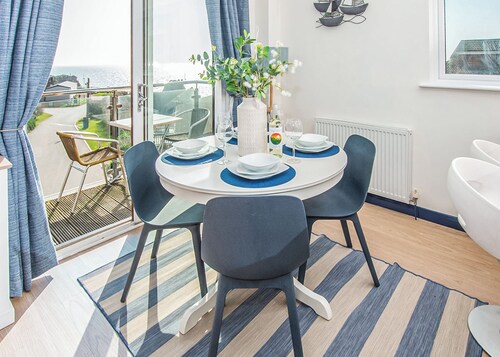 Ladram Seaview Apartment