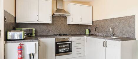 Fridge, oven, stovetop, toaster