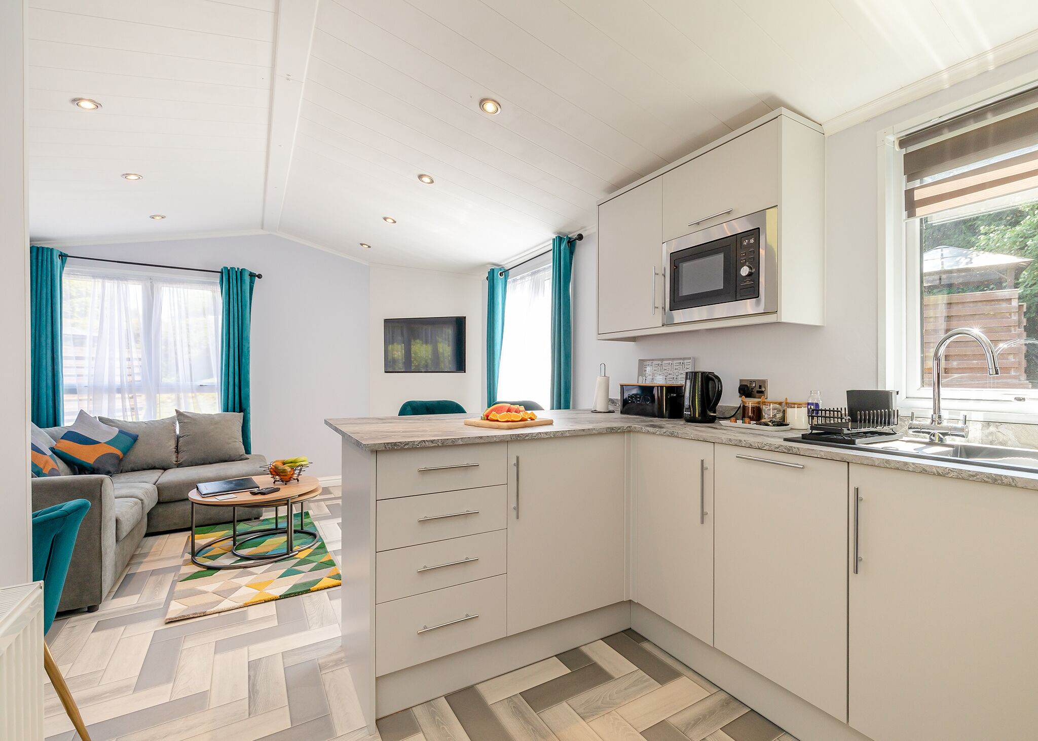 Fridge, oven, stovetop, toaster