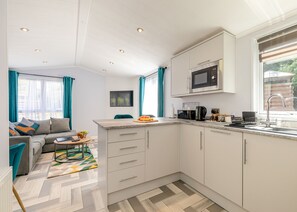 Refrigerador, horno, parrilla de estufa y tostadora 