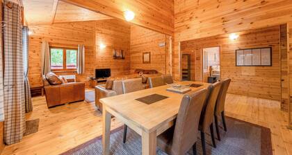 Spacious and comfortable lodge with contemporary styling.