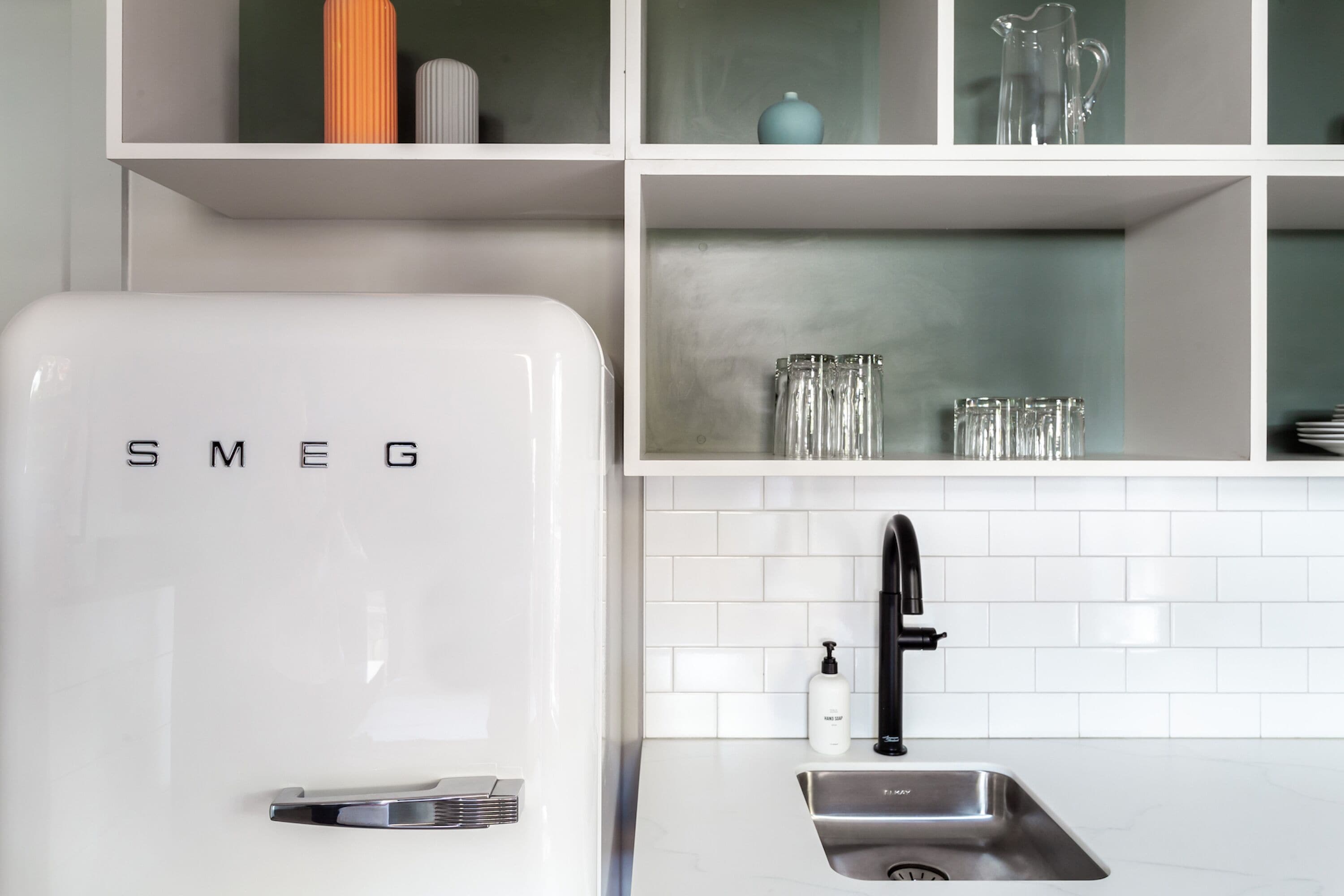 Basic Studio, 1 Queen Bed, Non Smoking (Self Check-in with Virtual Front Desk) | Private kitchen | Microwave, electric kettle, paper towels