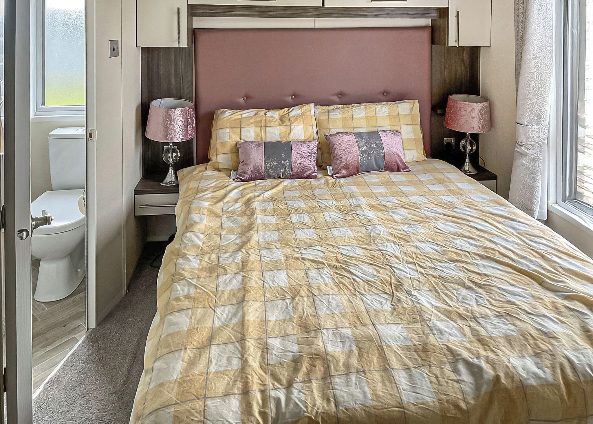 2 bedrooms