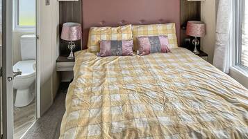 2 bedrooms