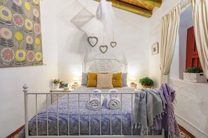 4 chambres, fer et planche à repasser, lit parapluie, Wi-Fi